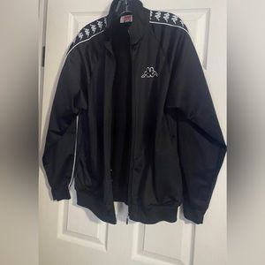 Kappa 222 Branda Anniston long sleeve jacket is a size Large.